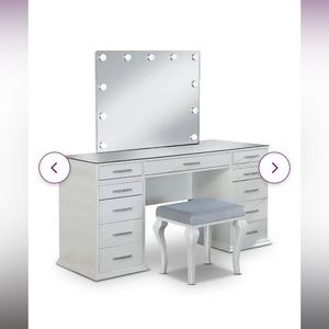 Brand new in it’s box white vanity